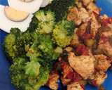Foto del paso 8 de la receta: Tacos de pollo especiado con pimientos y guarnición