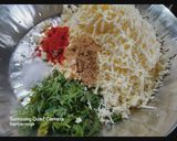 A picture of step 2 of Palak tofu paratha.