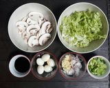 Foto langkah ke 1 dari resep Cah Jamur Lada Hitam.