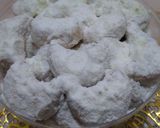 Foto langkah ke 7 dari resep Putri salju (with peanut jam & cheese) takaran sendok 😋😋.