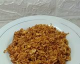 Foto langkah ke 5 dari resep Mie Goreng Kornet 😍.