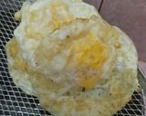 Foto langkah ke 1 dari resep Telur Ceplok Cabai Bawang.