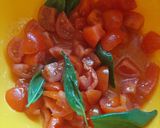 Foto del passaggio 2 della ricetta Spaghetti con Pomodoro crudo e Basilico