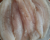 Foto del paso 2 de la receta: Filete de pescado a la media diabla
