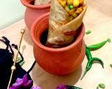 মটরশুঁটি আলু ভাজা মশলা দিয়ে রোল(matarshuti aloo bhaja mashla diye roll recipe in Bengali) রেসিপির ধাপ 8 ছবি
