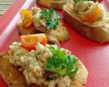 A picture of step 3 of Chicken sisig one bite.
