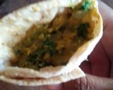 A picture of step 6 of Roti Samosa.