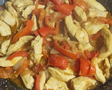 Foto del paso 2 de la receta: Pollo con verduras y especias