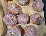 A picture of step 3 of Meatballs with Dehydrated Vegetables and Tomato Sauce.
