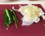 Foto del paso 2 de la receta: Pollo encebollado a la sonorense