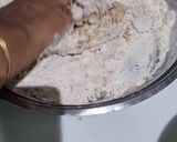 A picture of step 5 of Aloo paratha.