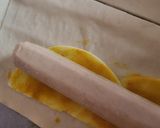 Foto del paso 3 de la receta: Bratwurst con mostaza y miel en hojaldre