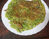 Foto del paso 4 de la receta: Tortilla de espinacas, jamón serrano y cebolla