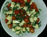 Foto del paso 1 de la receta: Ensalada de Tomate y Albahaca