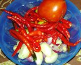 Foto langkah ke 1 dari resep Pecak terong ungu.