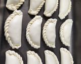 Foto del paso 7 de la receta: Empanadas de ricota y atún