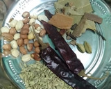 கோதுமை பரோட்டா வித் காய்கறி குருமா (Kothumai parota with kaikari kurma Recipe in Tamil) ரெசிபி ஸ்டேப் 3 புகைப்படம்