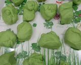 Foto langkah ke 4 dari resep Roti Sobek Pandan.