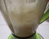 Foto langkah ke 2 dari resep Banana Milkshake.
