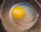 A picture of step 2 of Poached Egg.