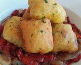 Foto del paso 9 de la receta: Bacalao en tempura con ensalada de piquillos y cebolla confitada