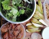 Grilled turkey, pear and walnut salad with blue cheese dressing recipe step 5 photo
