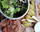 A picture of step 5 of Grilled turkey, pear and walnut salad with blue cheese dressing.