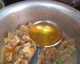 A picture of step 4 of Gosht aloo.