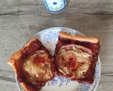 2024. Mini pizza reggelire tízóraira 😋 recept fázis 4 fotója