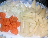 Foto del passaggio 2 della ricetta Pollo al forno con patate, carote e cipolle