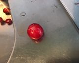 Une image de l'étape 2 de Salade de concombre aux tomates,céleri branche et radis ronds.