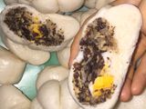 Bánh bao nhân thịt