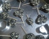 A picture of step 8 of Sparkle Sesame-Peanut Candies.