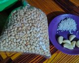 Foto langkah ke 1 dari resep Kacang Bawang Daun Jeruk.