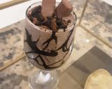 A picture of step 8 of Oreo shake.