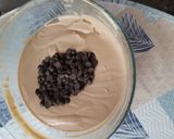 Foto del paso 4 de la receta: Helado de café capuchino con trocitos de chocolate