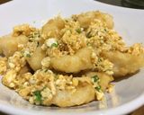 Foto langkah ke 4 dari resep Ikan dori tepung telor asin.