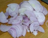 A picture of step 2 of Stir-Fried cabbage and onion with cumin.