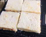 A picture of step 3 of Cheesy chilli finger sandwich.