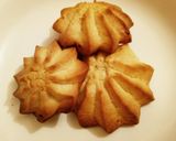A picture of step 10 of Vanilla Cookies Easter Edition!.