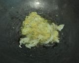 Foto langkah ke 2 dari resep Nasi Goreng Daun Mengkudu.