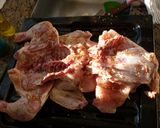 Foto del paso 3 de la receta: Pollo a la parrilla del horno con papas