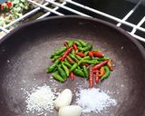 Foto langkah ke 1 dari resep Sambal Korek Cabe Rawit.