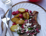 Foto del paso 7 de la receta: Chuletas de cordero con patatas y rábanos asados en su piel