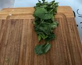 Une image de l'étape 7 de Salade de concombre et tomate à l’oignon rouge, yaourt et menthe.