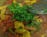 Gambar langkah 4 resipi Chicken Jalfrezi.