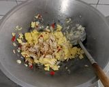 Foto langkah ke 2 dari resep Nasi Goreng Bumbu Iris Ala Mba Asih.