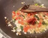 A picture of step 3 of Double tadka lahsuni Urad Dal.
