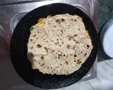 A picture of step 2 of Roti Omelete.
