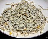 Foto del paso 3 de la receta: Merluza con gulas y langostinos